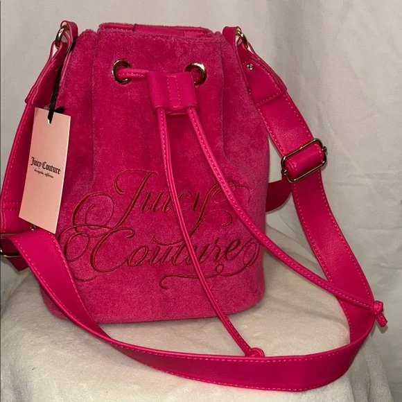 Juicy beach couture crossbody. Pink flash coloring - Picture 1 of 6